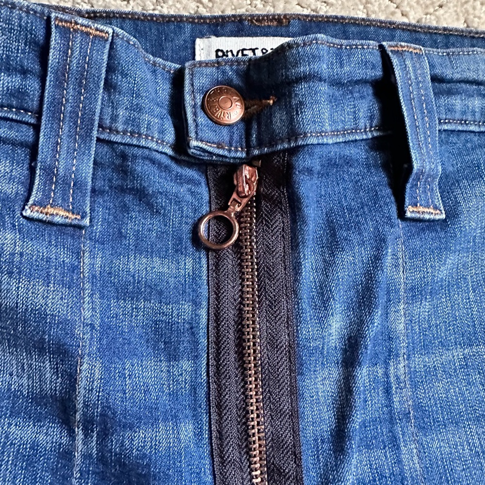 Madewell Rivet & Thread High Rise Cropped Jeans, Size 28 - Picture 3 of 8